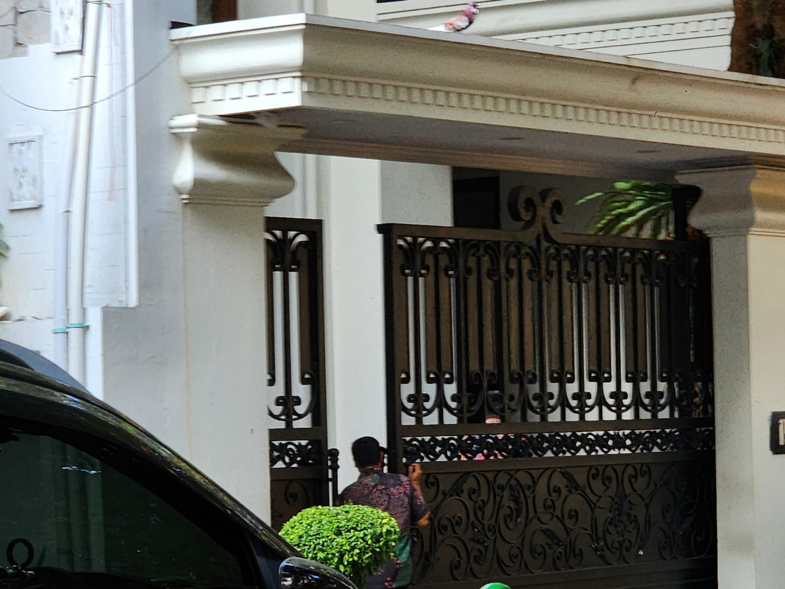 Lingkungan Rumah Febrie Adriansyah Tetap Aman dan Tertib, Pengamanan Berjalan Sesuai Kebutuhan