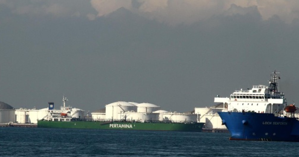 Harga Minyak Dunia Melonjak Hampir 2 Persen, Ketegangan AS-Iran Kembali Guncang Pasar