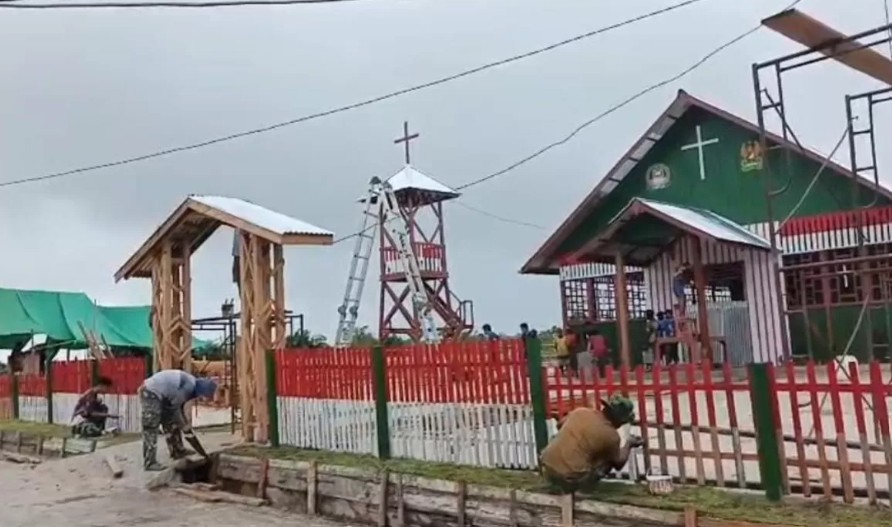Satgas Yonif 123/Rajawali Rehabilitasi Gereja di Mappi, Perkuat Pelayanan bagi Masyarakat Papua