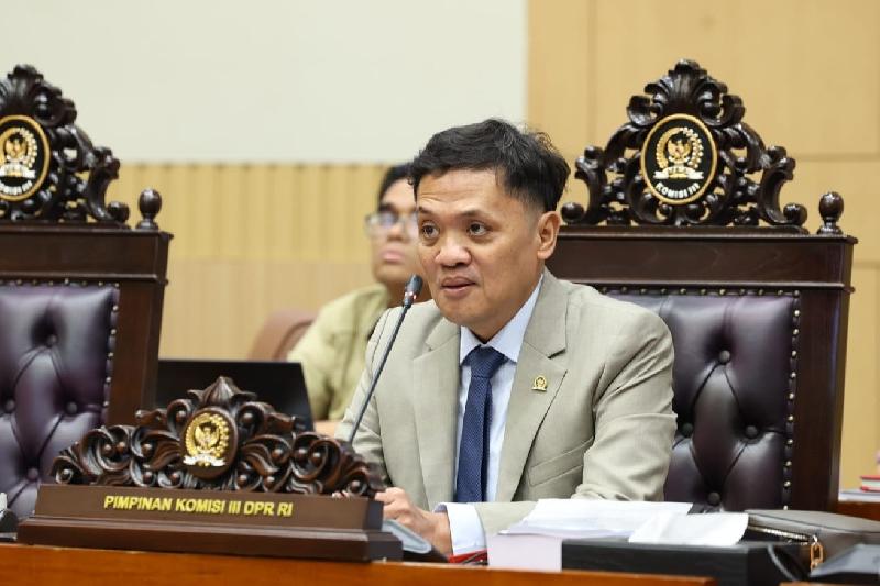 Komisi III DPR Setujui 14 Calon Hakim MA, Langkah Perkuat Kualitas Peradilan Nasional