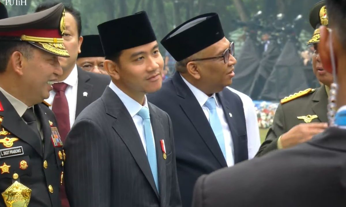 Kapolri Listyo Sigit Dampingi Prabowo dan Gibran Sebelum Diberhentikan