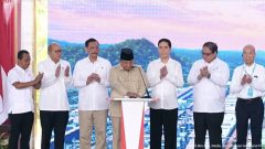 Prabowo Luncurkan Ekspor Perdana Baterai Kendaraan Listrik, Hilirisasi Indonesia Masuki Babak Baru