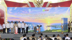 Prabowo Resmikan 10 Proyek Hilirisasi Senilai Rp180 Triliun, Dorong Industri Baterai EV