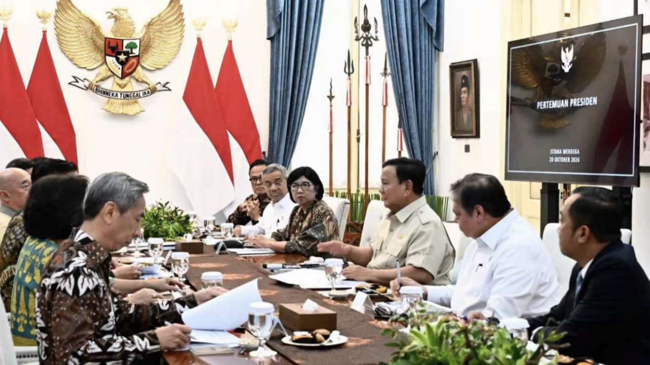 Airlangga Ungkap Pertemuan dengan Prabowo, Fokus Stabilitas Ekonomi dan Bansos Tepat Sasaran