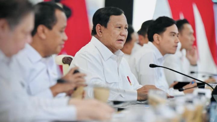 Prabowo Sebut Indonesia dalam Mode Survival, Ekspor Satu Pintu Jadi Strategi Bertahan