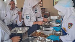 BGN Uji Coba MBG Sistem Prasmanan, Siswa Bisa Tambah Porsi Jika Masih Tersedia