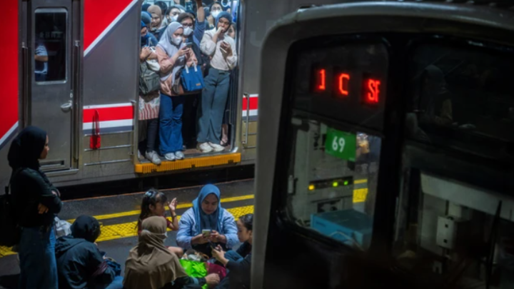 Menhub carikan Solusi untuk penuhi kebutuhan gerbong KRL
