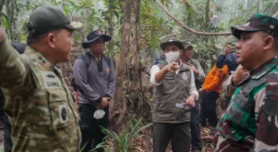 Prabowo Minta Penerbang TNI-Polri Dikerahkan Tangani Karhutla Tanjung Puting
