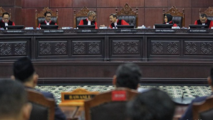 MK Tolak Gugatan soal Syarat Pendidikan Gibran, Permohonan Tak Dapat Diterima