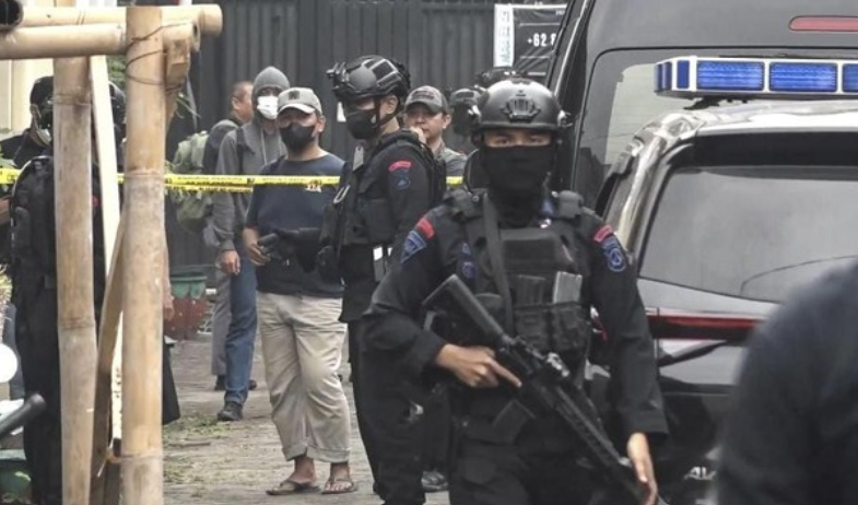 Densus 88 Tangkap 11 Orang Terkait Dugaan Jaringan Terorisme
